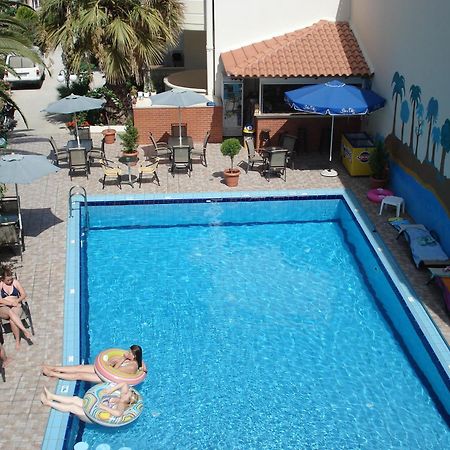 Akatos Hotel Agia Marina Eksteriør bilde