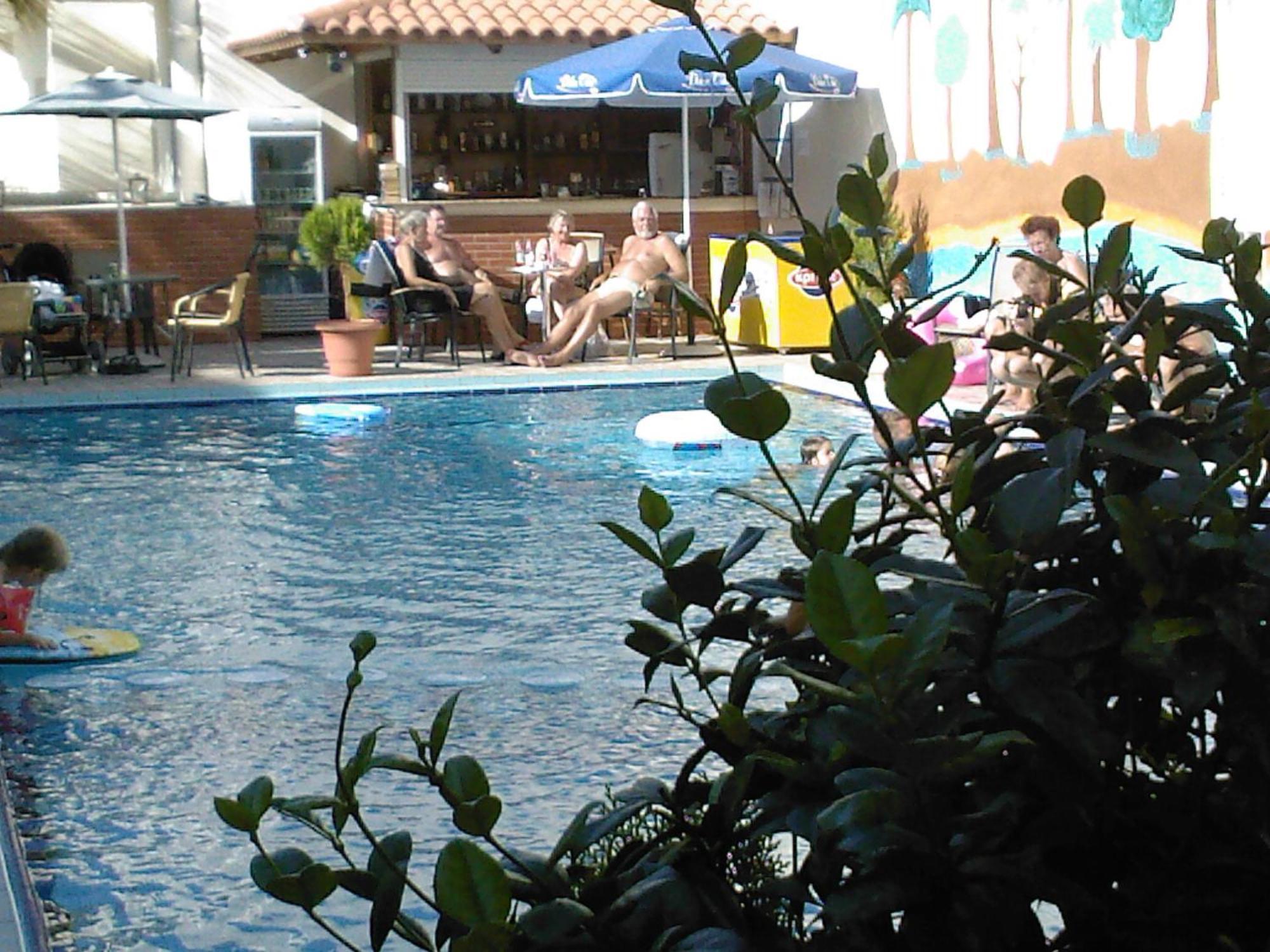 Akatos Hotel Agia Marina Eksteriør bilde