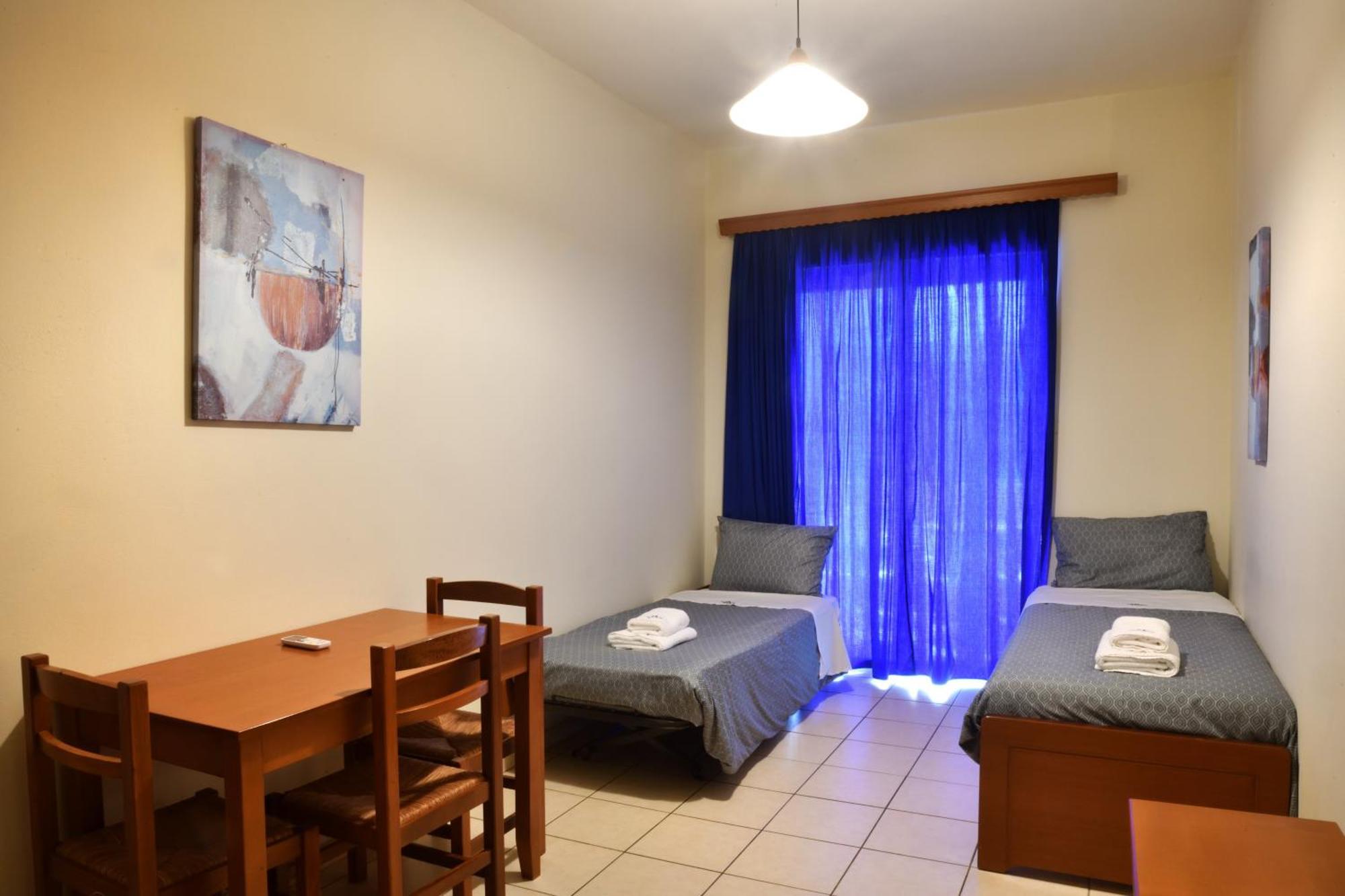 Akatos Hotel Agia Marina Eksteriør bilde
