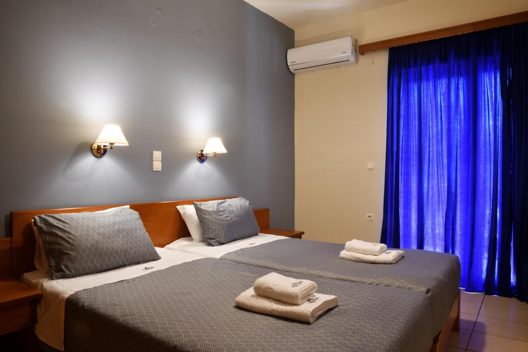 Akatos Hotel Agia Marina Eksteriør bilde
