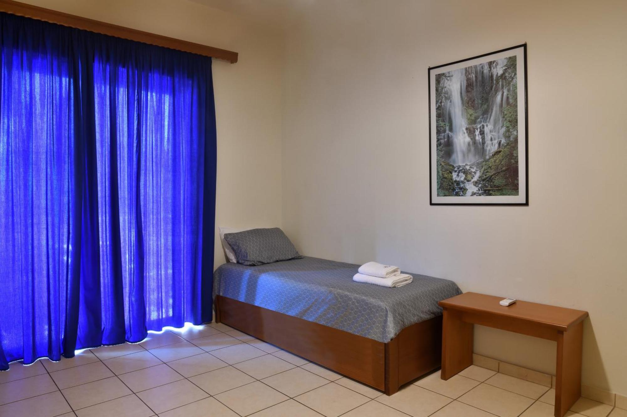 Akatos Hotel Agia Marina Eksteriør bilde