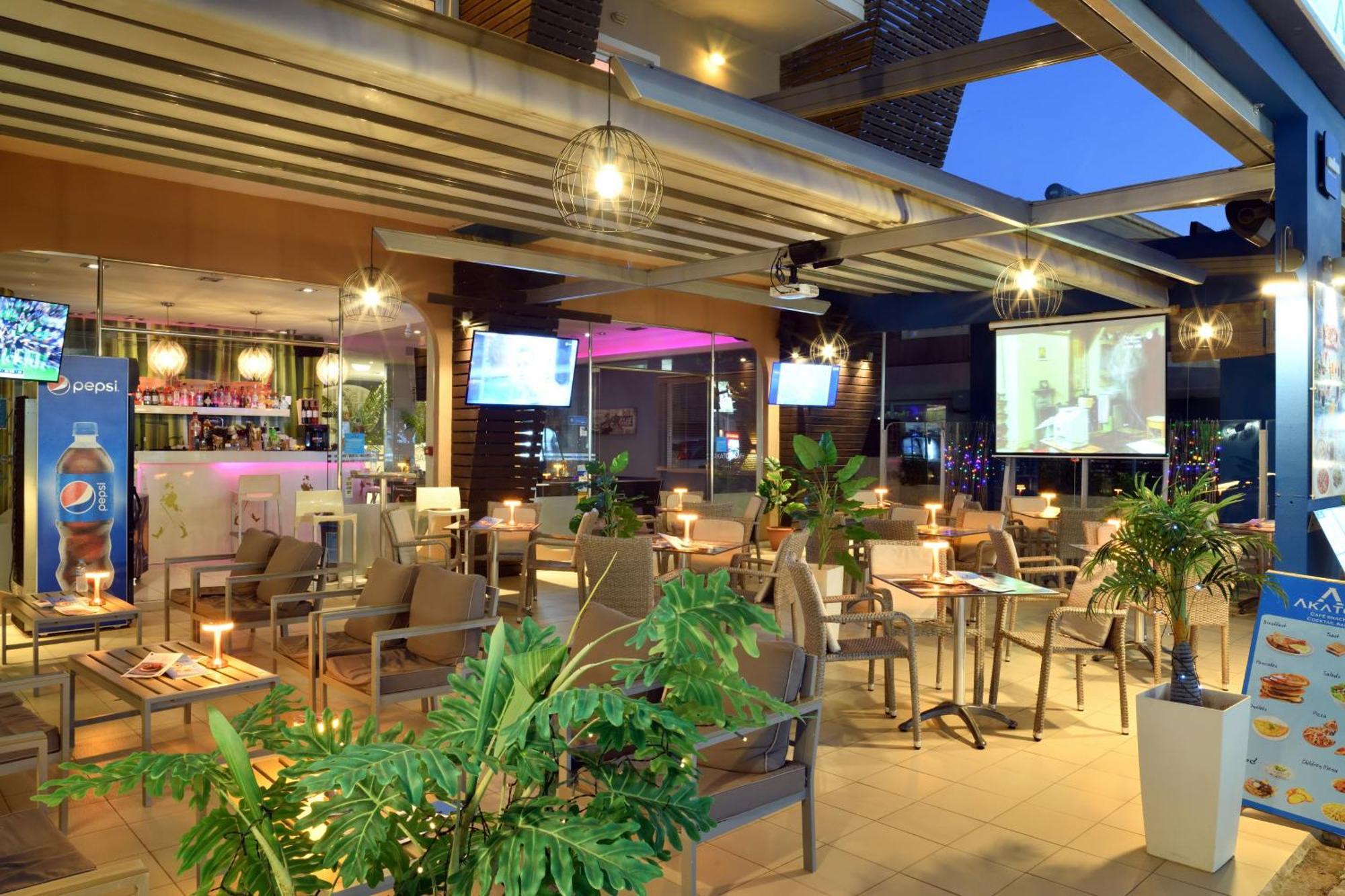 Akatos Hotel Agia Marina Eksteriør bilde