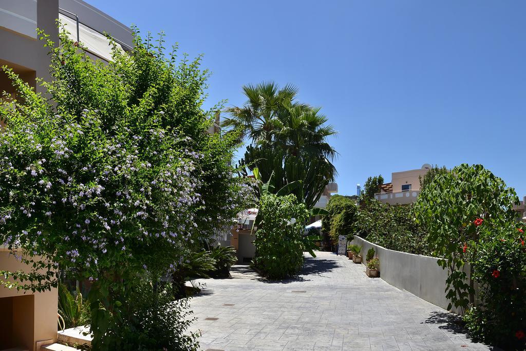 Akatos Hotel Agia Marina Eksteriør bilde