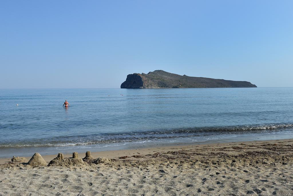 Akatos Hotel Agia Marina Eksteriør bilde